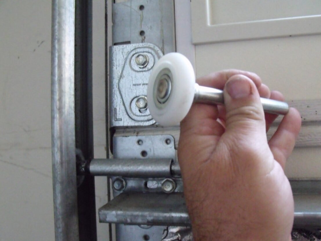 Garage Door Roller Replacement Palma Sola FL